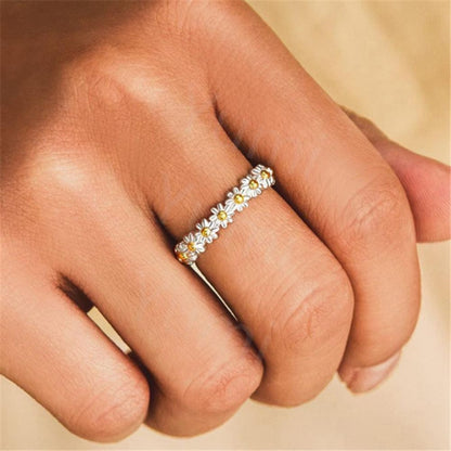 DAISY FLOWER RING (ADJUSTABLE)